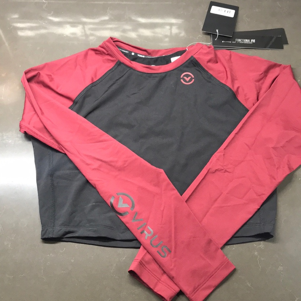 Virus crop top